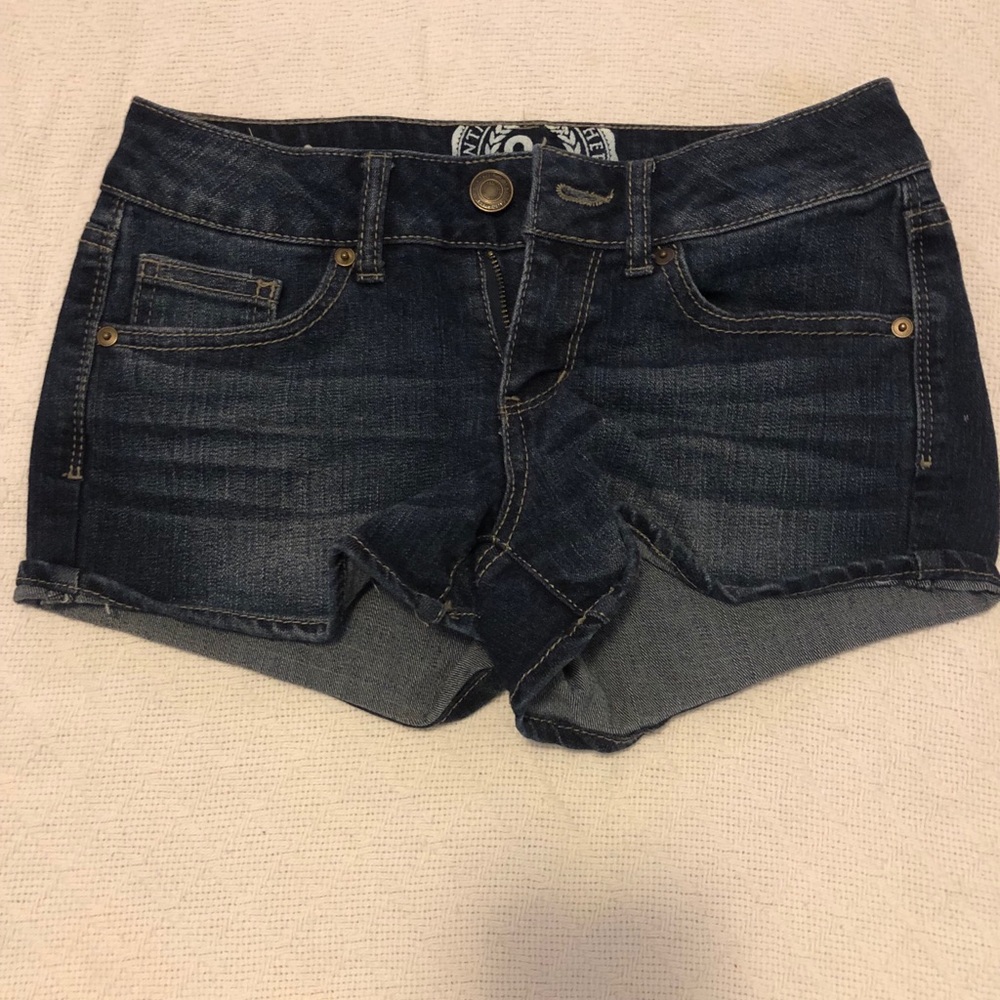 Shorts - Picture 2 of 3